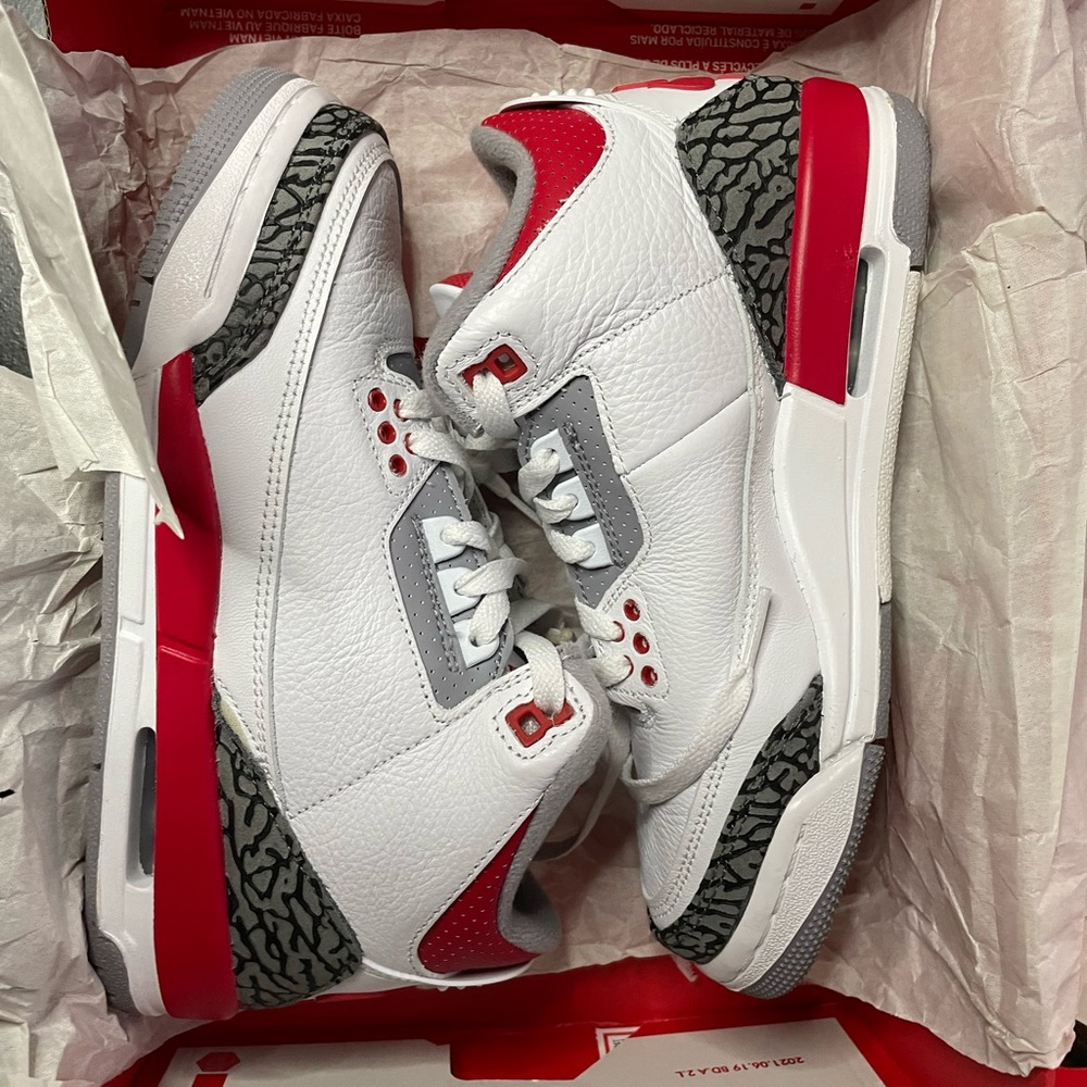 Jordan 3 Fire Red